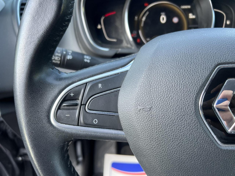 Photo 47 de l'offre de RENAULT SCENIC 1.5 ENERGY DCI - 110 ZEN GPS   CLIM à 14990€ chez Triplo auto