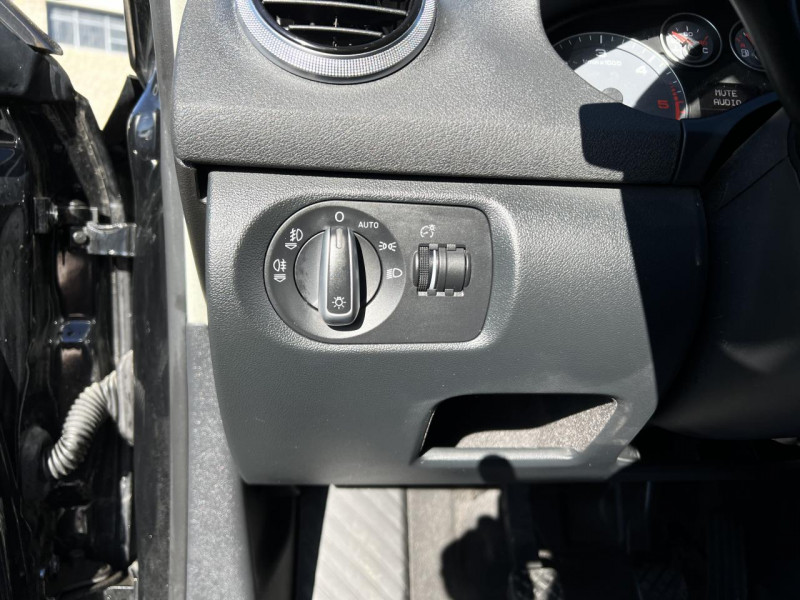 Photo 38 de l'offre de AUDI A3 1.6 TDI 105 S/S AMBIENTE CLIM   DISTRI OK à 9990€ chez Triplo auto