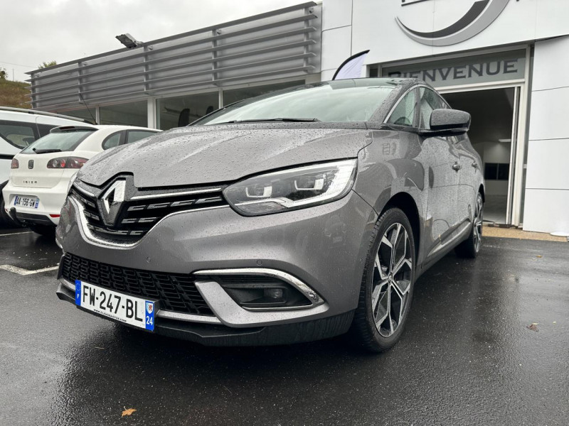 Photo 43 de l'offre de RENAULT SCENIC GRAND 7PLACES 1.7 DCI 150 EDC INTENS GPS CAMERA à 23490€ chez Triplo auto