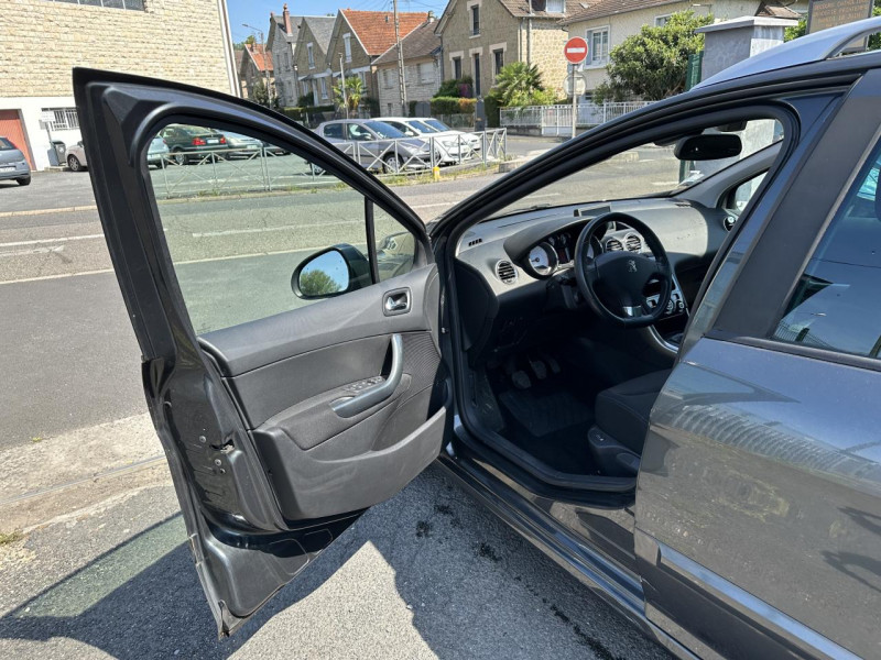 Photo 39 de l'offre de PEUGEOT 308 SW 1.6 E-HDI FAP - 115 STYLE CLIM à 8490€ chez Triplo auto