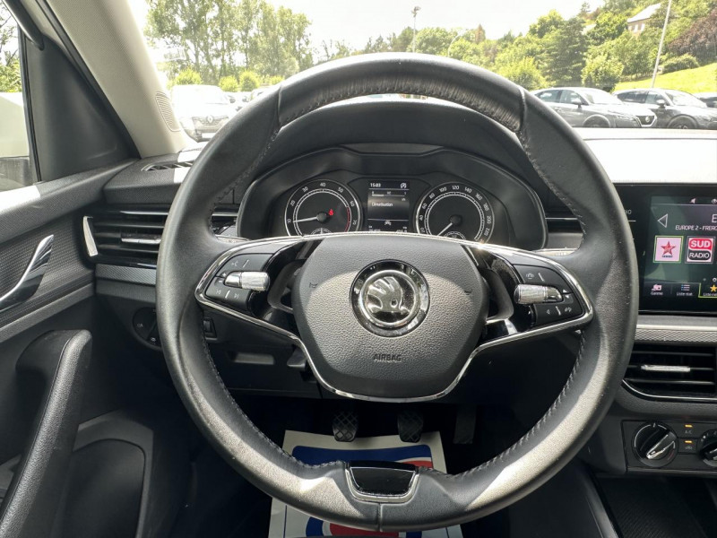 Photo 16 de l'offre de SKODA KAMIQ 1.0 TSI - 95  YOUNG EDITION   CLIM à 19490€ chez Triplo auto