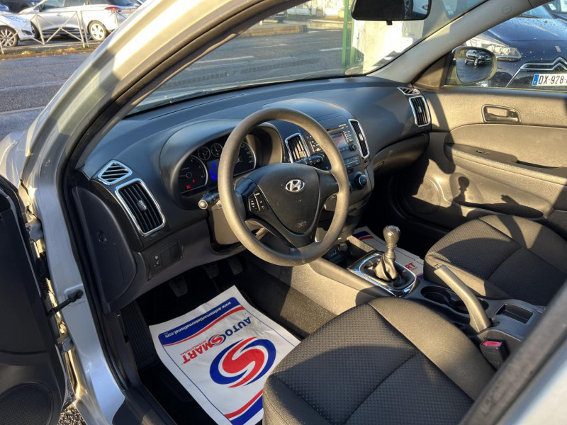 Photo 43 de l'offre de HYUNDAI I30 1.6 CRDI 115 PACK CONFORT II à 6490€ chez Triplo auto