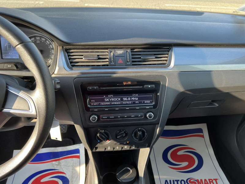 Photo 16 de l'offre de SKODA RAPID 1.6 TDI - 90 GREENTEC AMBITION CLIM   RADAR AR à 7990€ chez Triplo auto