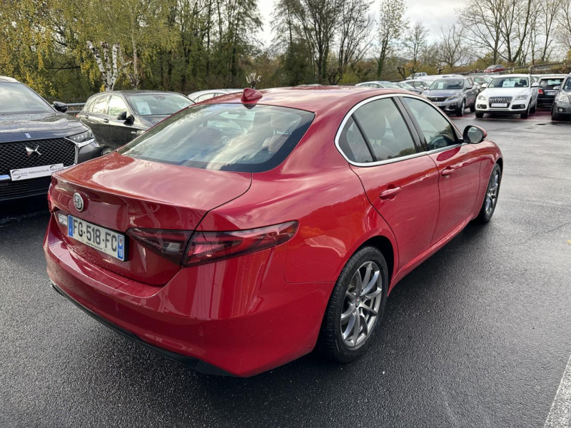 Photo 7 de l'offre de ALFA ROMEO GIULIA 2.2 D 136 BVA SUPER CUIR ROUGE GPS à 20990€ chez Triplo auto