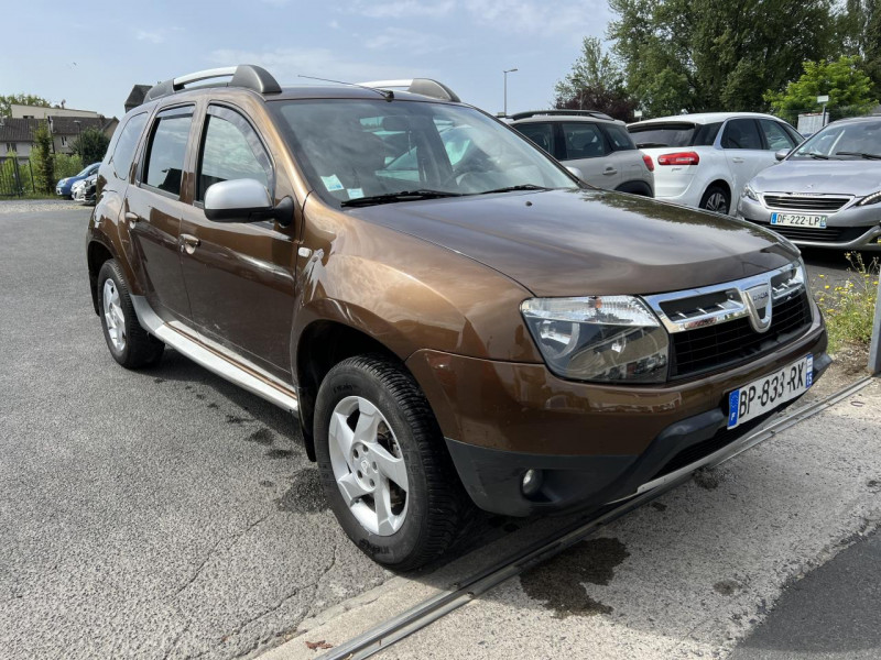 Photo 22 de l'offre de DACIA DUSTER 1.5 DCI FAP - 110 4X4 PRESTIGE CLIM   ATTELAGE à 12990€ chez Triplo auto