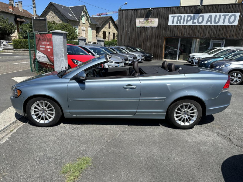 Photo 27 de l'offre de VOLVO C70 2.0 FAP - 136 COUPE CABRIOLET MOMENTUM CLIM à 11990€ chez Triplo auto