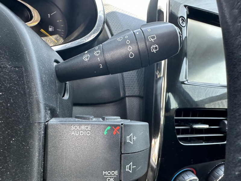 Photo 50 de l'offre de RENAULT CLIO ESTATE 1.5 ENERGY DCI - 90 BUSINESS GPS   CLIM à 8490€ chez Triplo auto