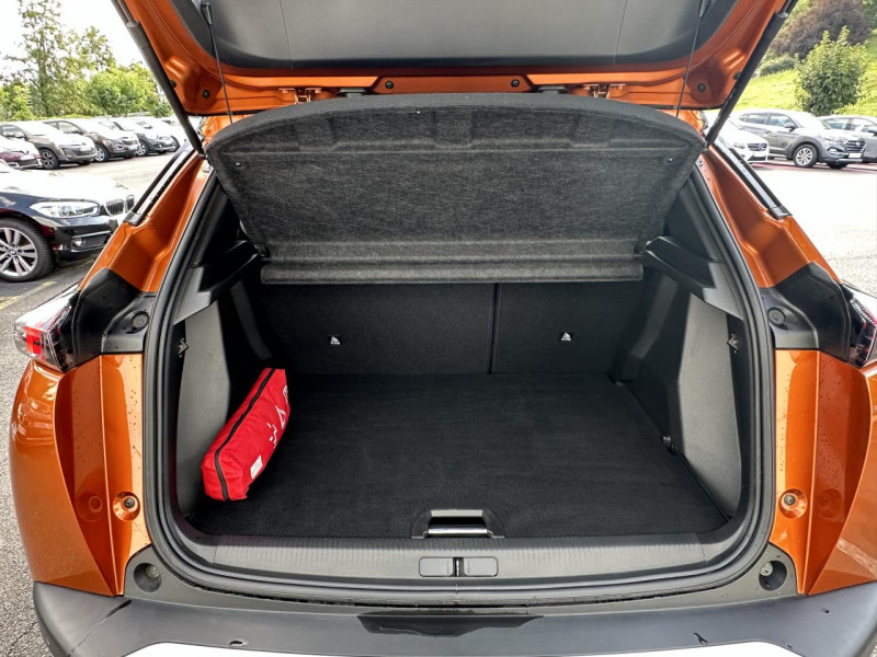 Photo 12 de l'offre de PEUGEOT 2008 1.2I PURETECH S&S - 130 BVA GT GPS   CLIM à 27990€ chez Triplo auto