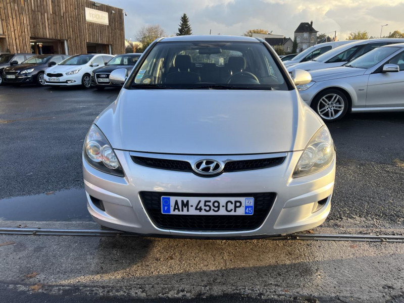 Photo 8 de l'offre de HYUNDAI I30 1.6 CRDI 115 PACK CONFORT II à 6490€ chez Triplo auto