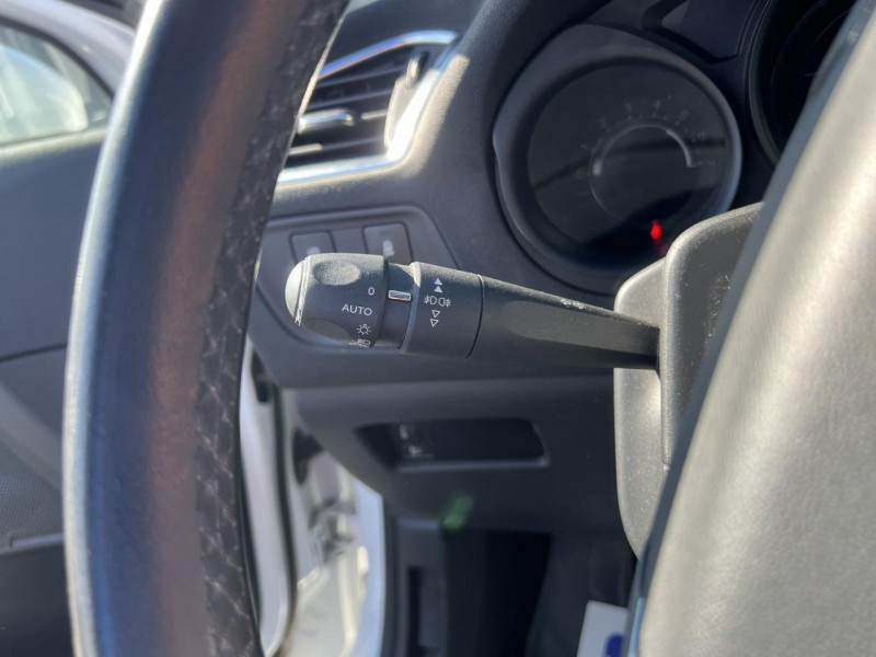 Photo 50 de l'offre de CITROEN C4 1.6 HDI - 90 MILLENIUM GPS   CLIM   ATTELAGE à 10990€ chez Triplo auto