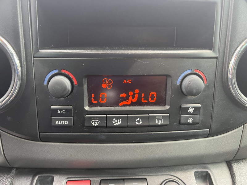 Photo 19 de l'offre de CITROEN BERLINGO 1.6 HDI FAP - 115  COLLECTION CLIM   RADAR AR à 8990€ chez Triplo auto