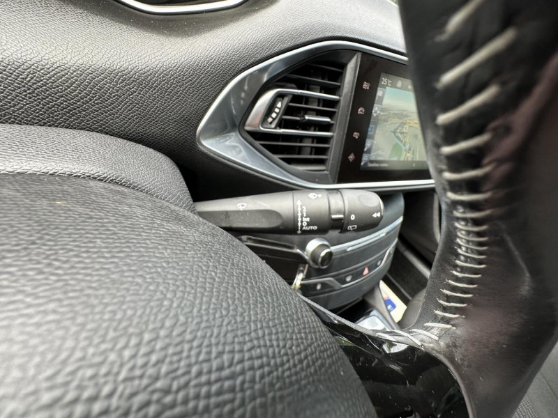Photo 28 de l'offre de PEUGEOT 308 SW 1.6 BLUEHDI S&S - 120 STYLE GPS   ATTELAGE à 12990€ chez Triplo auto
