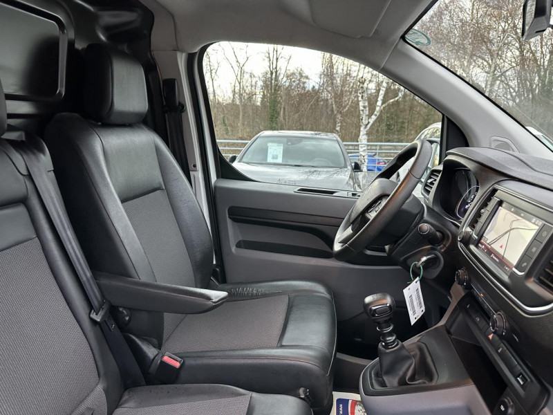 Photo 26 de l'offre de CITROEN JUMPY IV M 1.6 BHDI 115 S&S BUSINESS GPS RADAR AR TVA à 22990€ chez Triplo auto