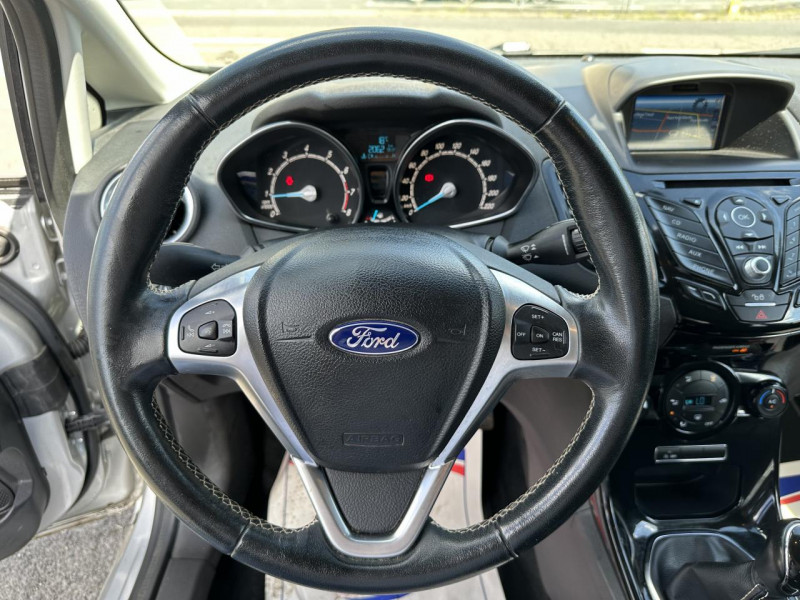 Photo 45 de l'offre de FORD FIESTA 1.0 SCTI ECOBOOST - 100 S&S TITANIUM GPS   CLIM à 11490€ chez Triplo auto