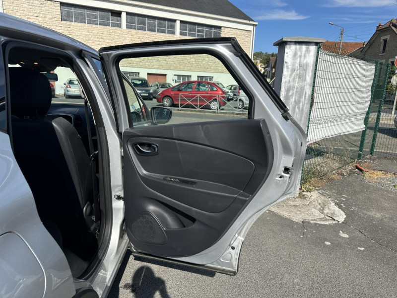 Photo 29 de l'offre de RENAULT CAPTUR 1.5 ENERGY DCI - 90 BUSINESS   CLIM à 14490€ chez Triplo auto