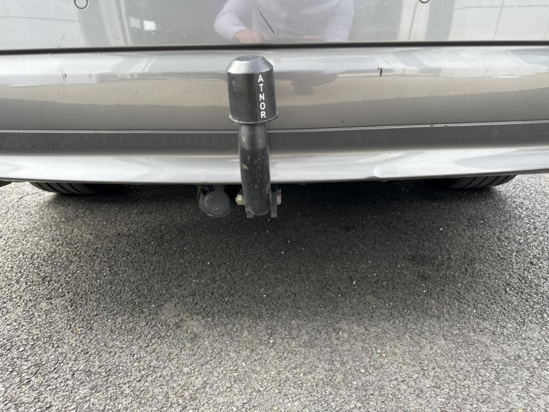 Photo 31 de l'offre de BMW SERIE 5 525D EXCELLIS - 204 BVA F10 GPS   CLIM   ATTELAGE à 18990€ chez Triplo auto