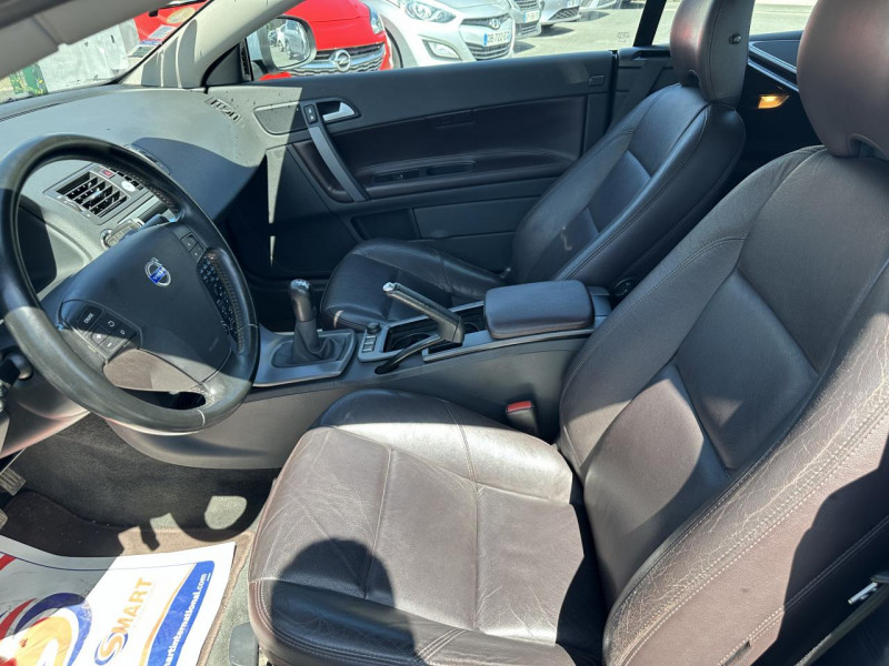 Photo 41 de l'offre de VOLVO C70 2.0 FAP - 136 COUPE CABRIOLET MOMENTUM CLIM à 11990€ chez Triplo auto