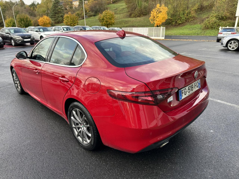 Photo 39 de l'offre de ALFA ROMEO GIULIA 2.2 D 136 BVA SUPER CUIR ROUGE GPS à 20990€ chez Triplo auto