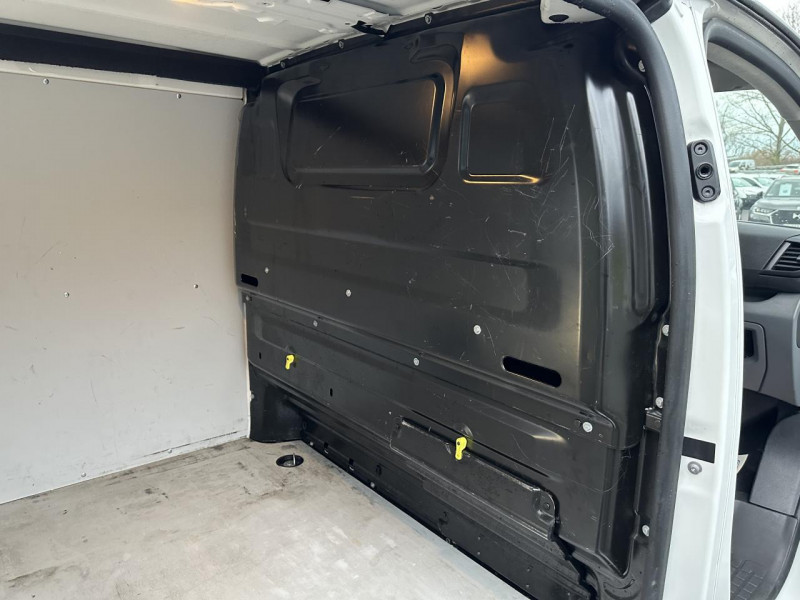 Photo 29 de l'offre de CITROEN JUMPY IV M 1.6 BHDI 115 S&S BUSINESS GPS RADAR AR TVA à 22990€ chez Triplo auto