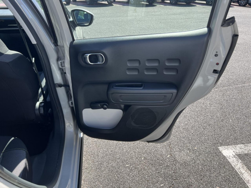 Photo 28 de l'offre de CITROEN C3 1.2 PURETECH - 83 S&S FEEL PACK GPS   CLIM à 15990€ chez Triplo auto