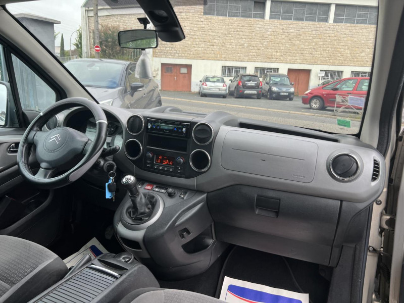 Photo 30 de l'offre de CITROEN BERLINGO 1.6 HDI FAP - 115  COLLECTION CLIM   RADAR AR à 8990€ chez Triplo auto