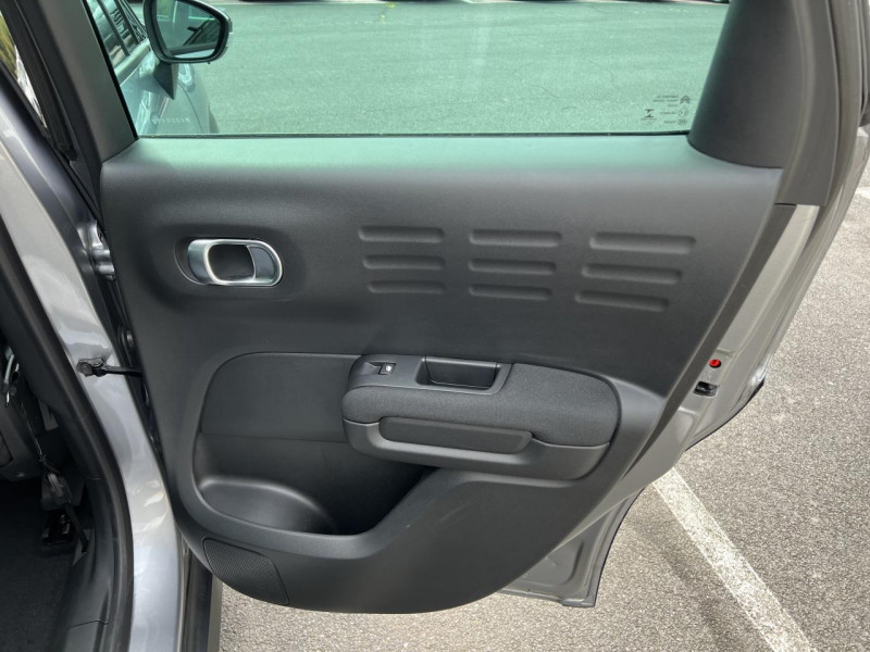 Photo 28 de l'offre de CITROEN C3 AIRCROSS 1.2 PURETECH - 110 S&S SHINE GPS   CAMERA AR à 20990€ chez Triplo auto