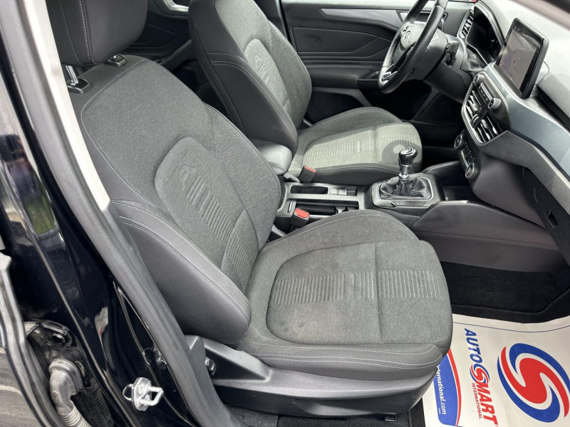 Photo 14 de l'offre de FORD FOCUS 1.0 ECOBOOST - 125 S&S ACTIVE GPS   RADAR AR à 19990€ chez Triplo auto