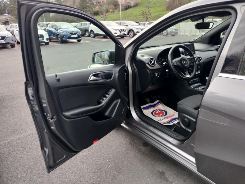 Photo 40 de l'offre de MERCEDES-BENZ CLASSE B B180D - BM 246-242 INSPIRATION GPS   CLIM à 14990€ chez Triplo auto