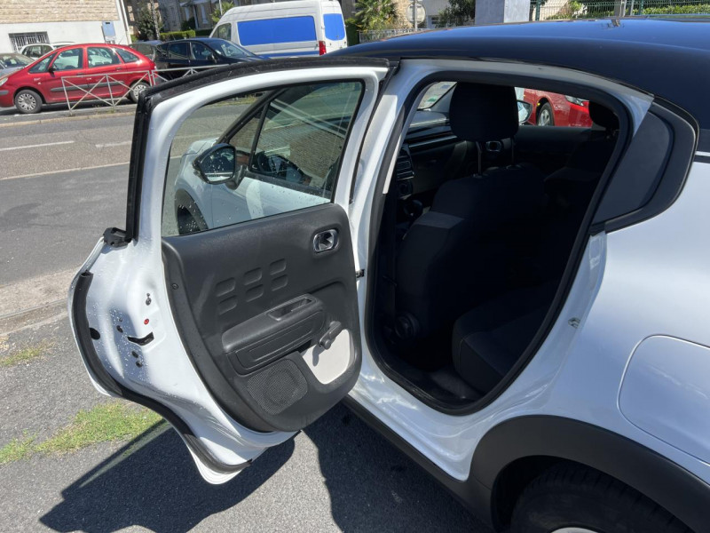 Photo 36 de l'offre de CITROEN C3 1.2 PURETECH - 82 FEEL   CLIM à 12990€ chez Triplo auto