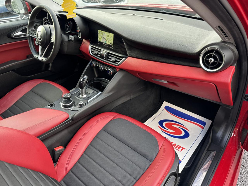 Photo 9 de l'offre de ALFA ROMEO GIULIA 2.2 D 136 BVA SUPER CUIR ROUGE GPS à 20990€ chez Triplo auto