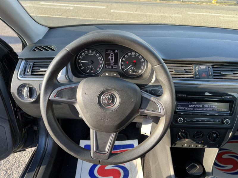 Photo 15 de l'offre de SKODA RAPID 1.6 TDI - 90 GREENTEC AMBITION CLIM   RADAR AR à 7990€ chez Triplo auto
