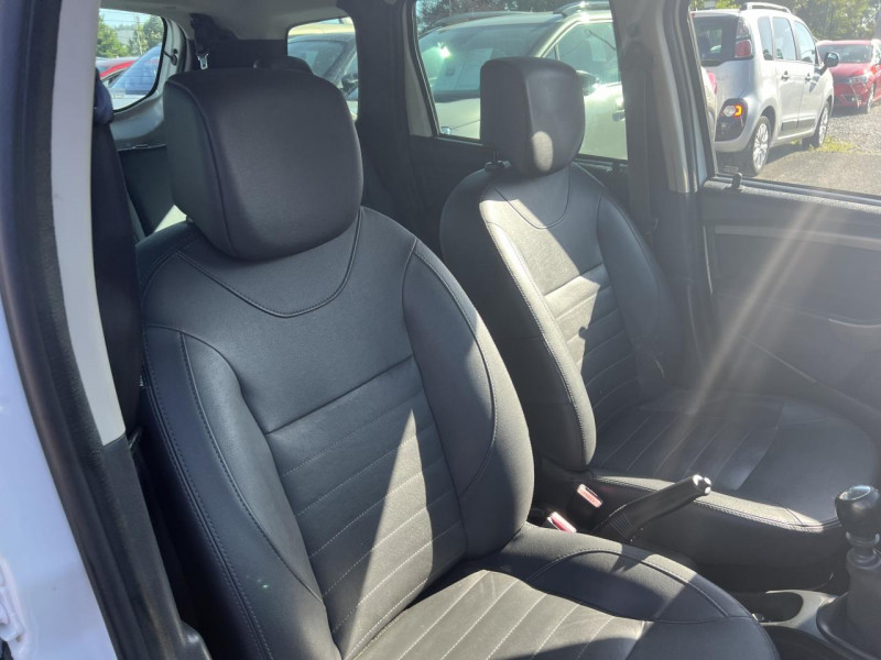 Photo 12 de l'offre de DACIA DUSTER 1.5 DCI FAP - 110 4X4 PRESTIGE GPS   CLIM   ATTELAGE à 13990€ chez Triplo auto