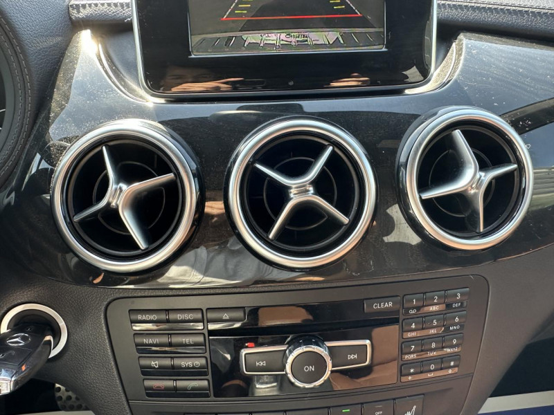 Photo 41 de l'offre de MERCEDES-BENZ CLASSE B 180 CDI FAP BLUEEFFICIENCY - BVA FASCINATION GPS   CLIM à 18490€ chez Triplo auto