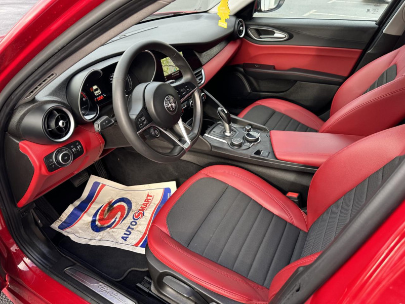 Photo 16 de l'offre de ALFA ROMEO GIULIA 2.2 D 136 BVA SUPER CUIR ROUGE GPS à 20990€ chez Triplo auto