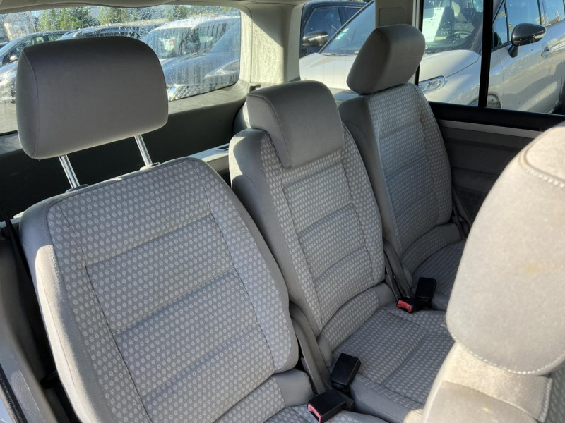 Photo 11 de l'offre de VOLKSWAGEN TOURAN 1.6 - 116 FSI CONFORT 5PL   CLIM à 6490€ chez Triplo auto