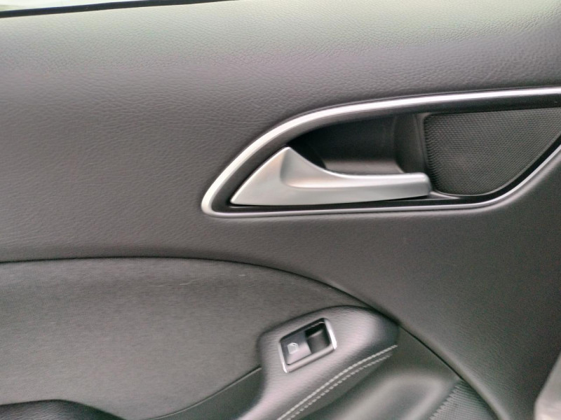 Photo 38 de l'offre de MERCEDES-BENZ CLASSE B B180D - BM 246-242 INSPIRATION GPS   CLIM à 14990€ chez Triplo auto