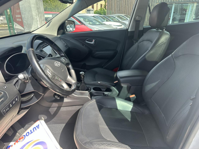 Photo 44 de l'offre de HYUNDAI IX35 2.0 CRDI - 136 4X4 PACK PREMIUM LIMITED TOIT OUVRANT   ATTELAGE à 13990€ chez Triplo auto