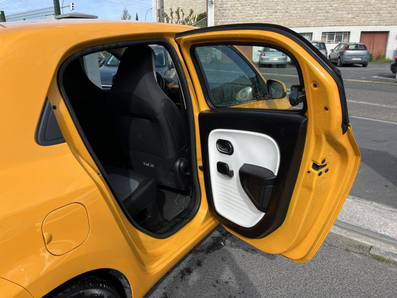 Photo 34 de l'offre de RENAULT TWINGO 1.0 SCE - 75 ZEN CLIM à 10990€ chez Triplo auto
