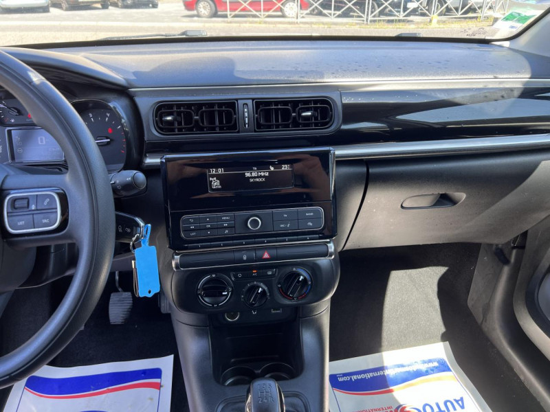 Photo 16 de l'offre de CITROEN C3 1.2 PURETECH - 82 FEEL   CLIM à 12990€ chez Triplo auto
