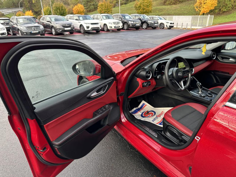 Photo 26 de l'offre de ALFA ROMEO GIULIA 2.2 D 136 BVA SUPER CUIR ROUGE GPS à 20990€ chez Triplo auto
