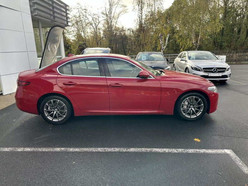 Photo 8 de l'offre de ALFA ROMEO GIULIA 2.2 D 136 BVA SUPER CUIR ROUGE GPS à 20990€ chez Triplo auto