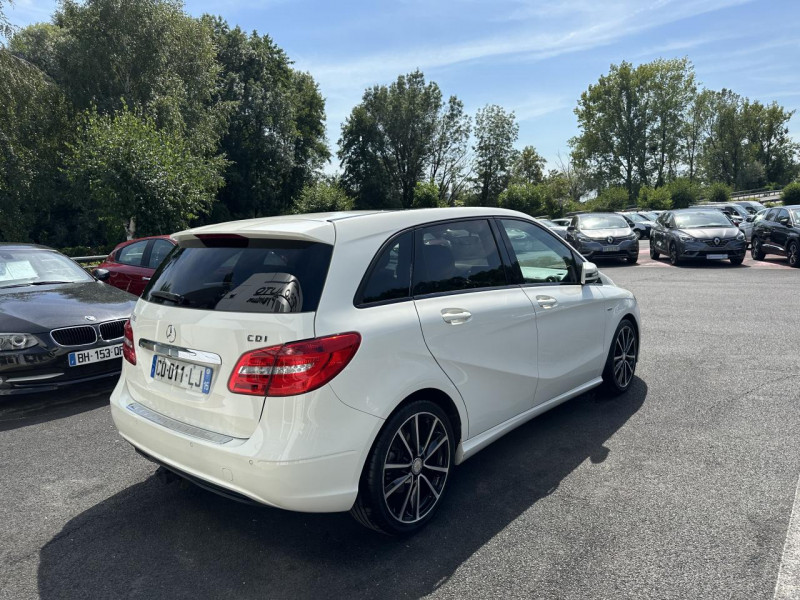 Photo 7 de l'offre de MERCEDES-BENZ CLASSE B 180 CDI FAP BLUEEFFICIENCY - BVA FASCINATION GPS   CLIM à 18490€ chez Triplo auto
