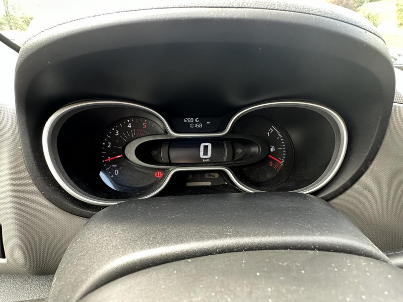 Photo 12 de l'offre de RENAULT TRAFIC L1H1 1.6 ENERGY DCI - 125 CONFORT GPS   CLIM   TVA RECUPERABLE à 19490€ chez Triplo auto
