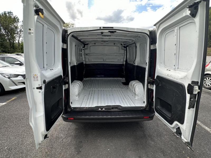 Photo 15 de l'offre de RENAULT TRAFIC L1H1 1.6 ENERGY DCI - 125 CONFORT GPS   CLIM   TVA RECUPERABLE à 19490€ chez Triplo auto