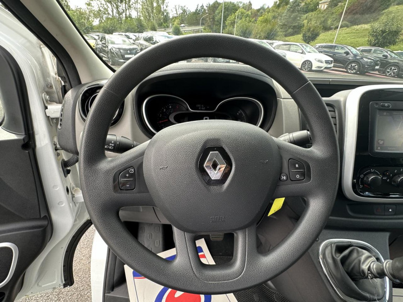 Photo 13 de l'offre de RENAULT TRAFIC L1H1 1.6 ENERGY DCI - 125 CONFORT GPS   CLIM   TVA RECUPERABLE à 19490€ chez Triplo auto