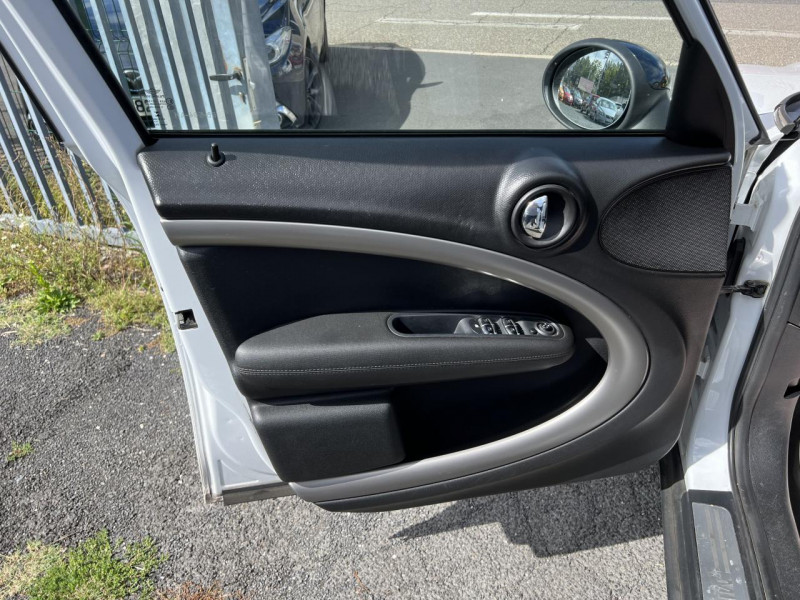 Photo 41 de l'offre de MINI MINI COUNTRYMAN 1.6 D - 112  COOPER D PARK LANE GPS   RADAR AR à 12490€ chez Triplo auto