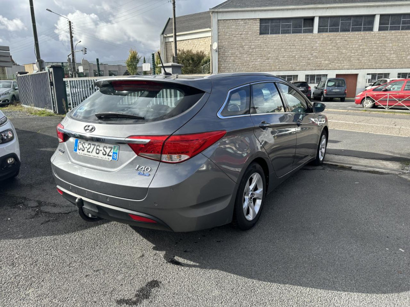 Photo 23 de l'offre de HYUNDAI I40 1.7 CRDI FAP - 115 PACK SENSATION GPS   CLIM   ATTELAGE à 8990€ chez Triplo auto