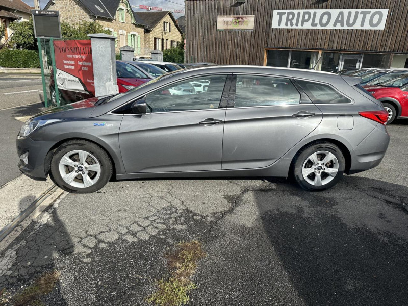 Photo 2 de l'offre de HYUNDAI I40 1.7 CRDI FAP - 115 PACK SENSATION GPS   CLIM   ATTELAGE à 8990€ chez Triplo auto