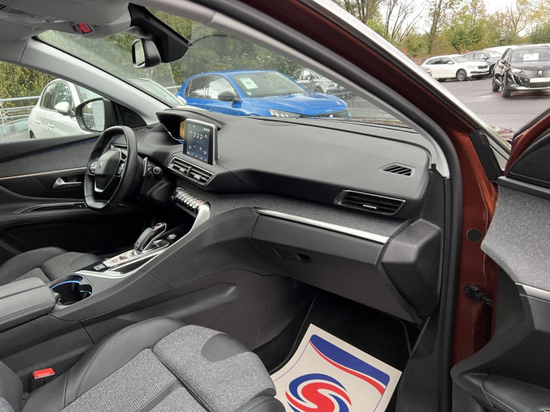 Photo 21 de l'offre de PEUGEOT 3008 1.2I PURETECH S&S - 130 BVA ALLURE BUSINESS GPS   CAMERA AR à 22990€ chez Triplo auto