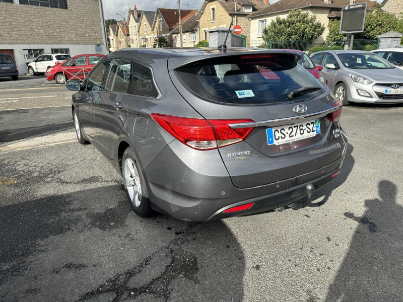 Photo 22 de l'offre de HYUNDAI I40 1.7 CRDI FAP - 115 PACK SENSATION GPS   CLIM   ATTELAGE à 8990€ chez Triplo auto